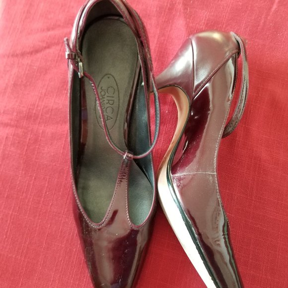 Shoes - Picture 2 of 3